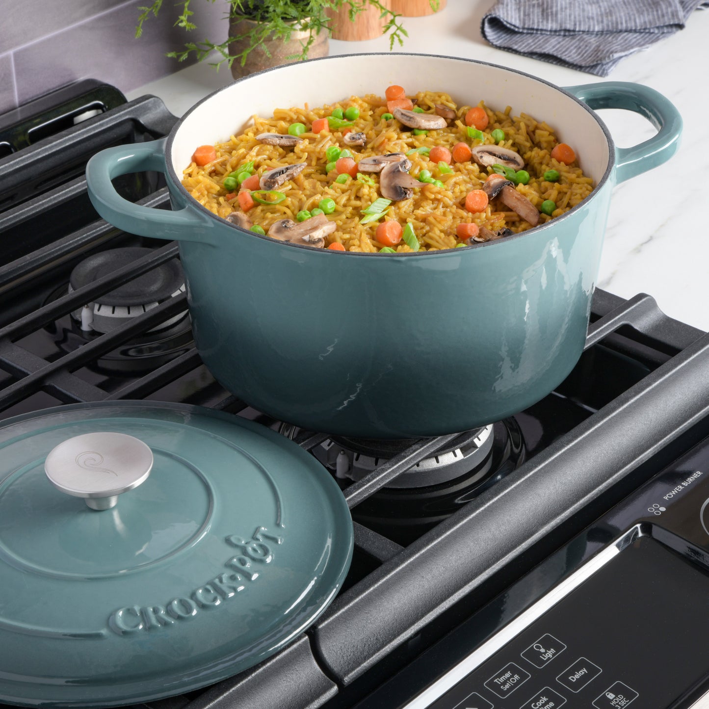 CROCKPOT ENAMEL CAST IRON 5-QT.