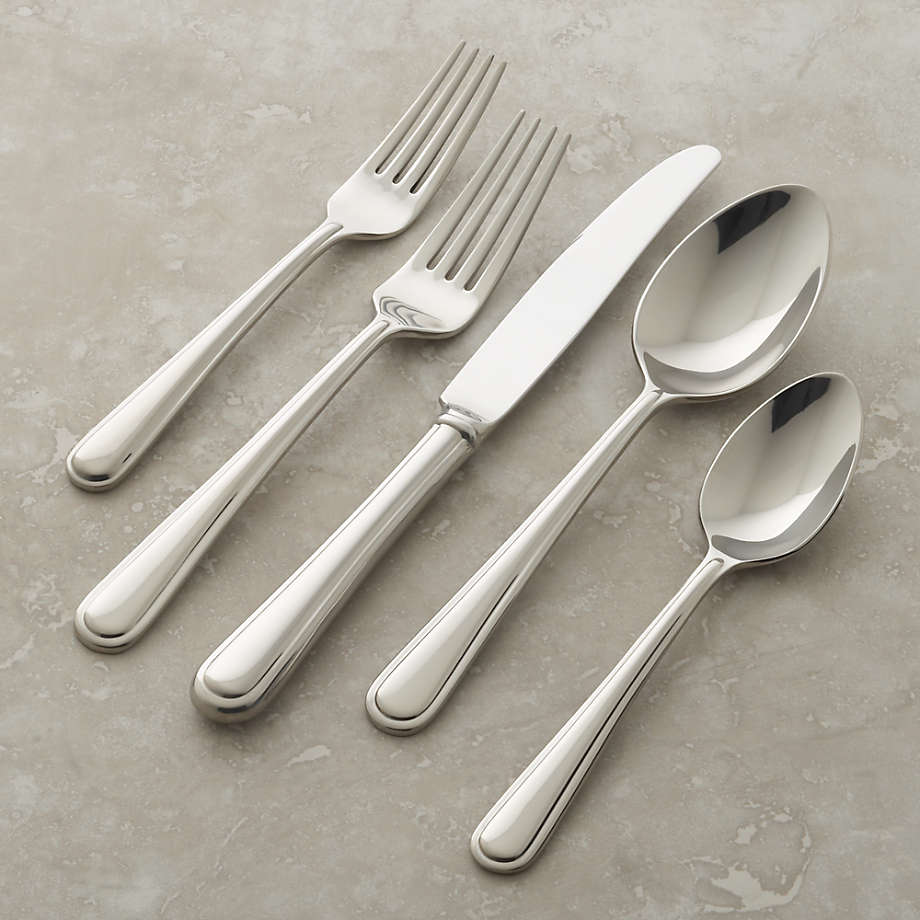 ONEIDA 42 PIECE EVERYDAY FLATWARE SET